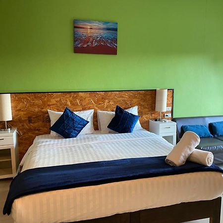 Maria'S Guest House, Restaurant & Bar Rawai Экстерьер фото